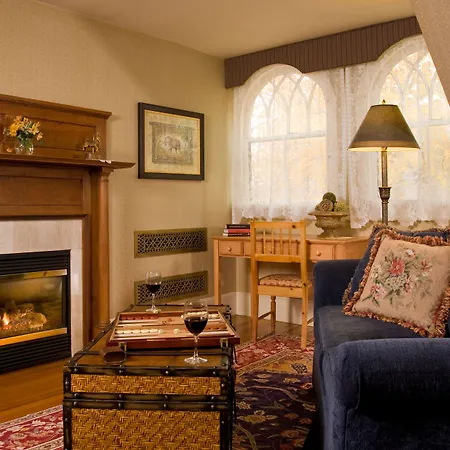 Berry Manor Inn-3
